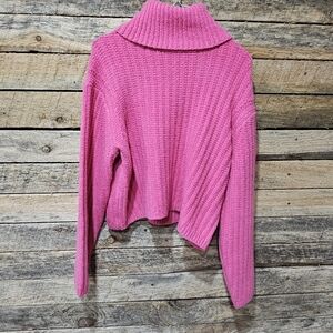 NWT  Universal Thread Size Medium Pink Cropped‎ Sweater